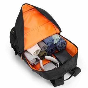 PORODO GAMING PU LAPTOP BACKPACK WITH USB-C PORT AND PS5 COMPARTMENT PDX534
